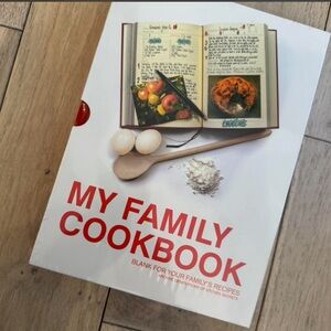 My Family Cookbook - Fill in your family recipes for a keepsake
